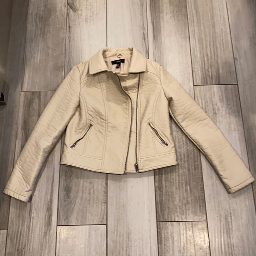 2/$20 Forever 21 Women’s Faux Leather Zipper Moto Jacket size M